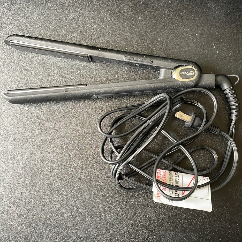 Absolute Heat Pro Ion straightener